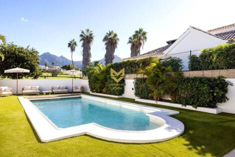 Villa for sale in  Barranco de las Torres, Spain - P00036