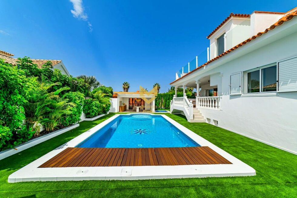 Villa for sale in  Barranco de las Torres, Spain - P00036