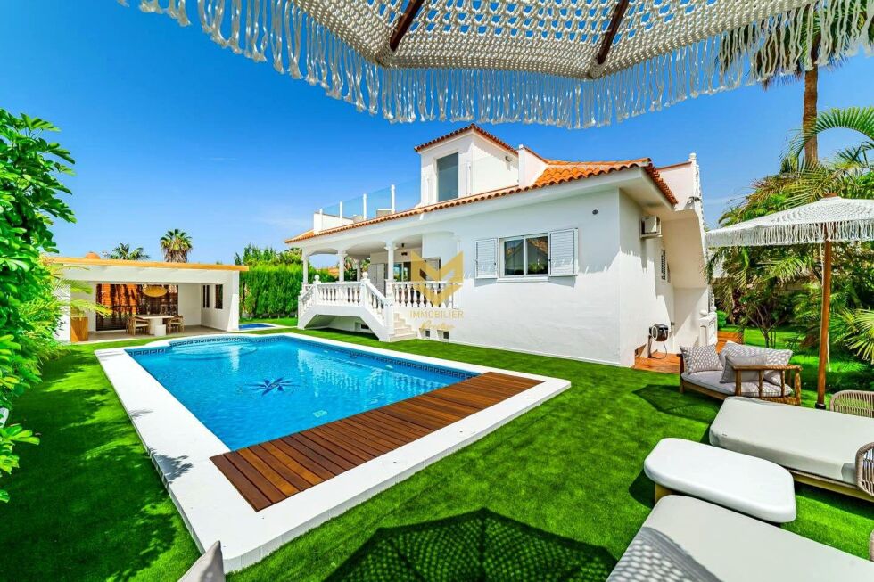 Villa for sale in  Barranco de las Torres, Spain - P00036