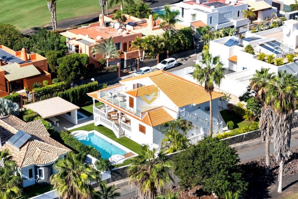 Villa for sale in  Barranco de las Torres, Spain - P00036