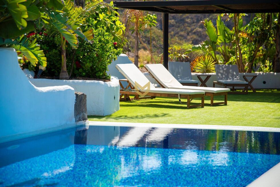 Villa for sale in  Tejina de Isora, Spain - P00073