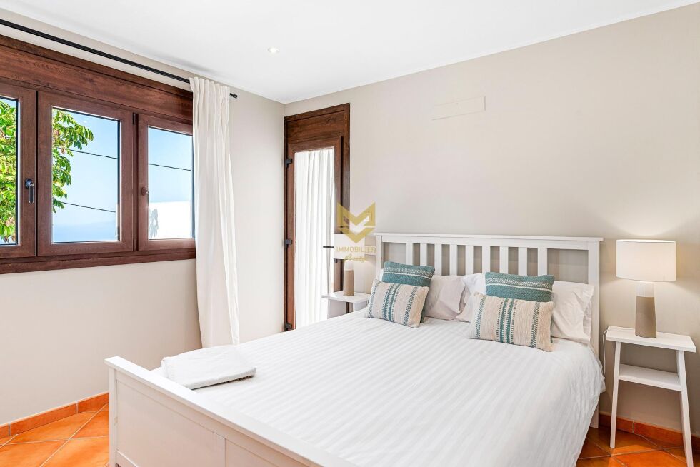 Villa for sale in  Tejina de Isora, Spain - P00073