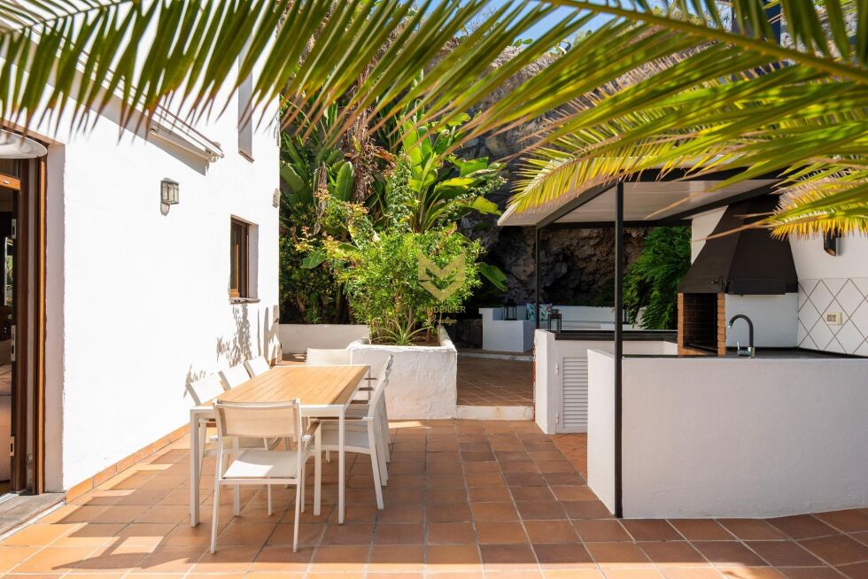 Villa for sale in  Tejina de Isora, Spain - P00073