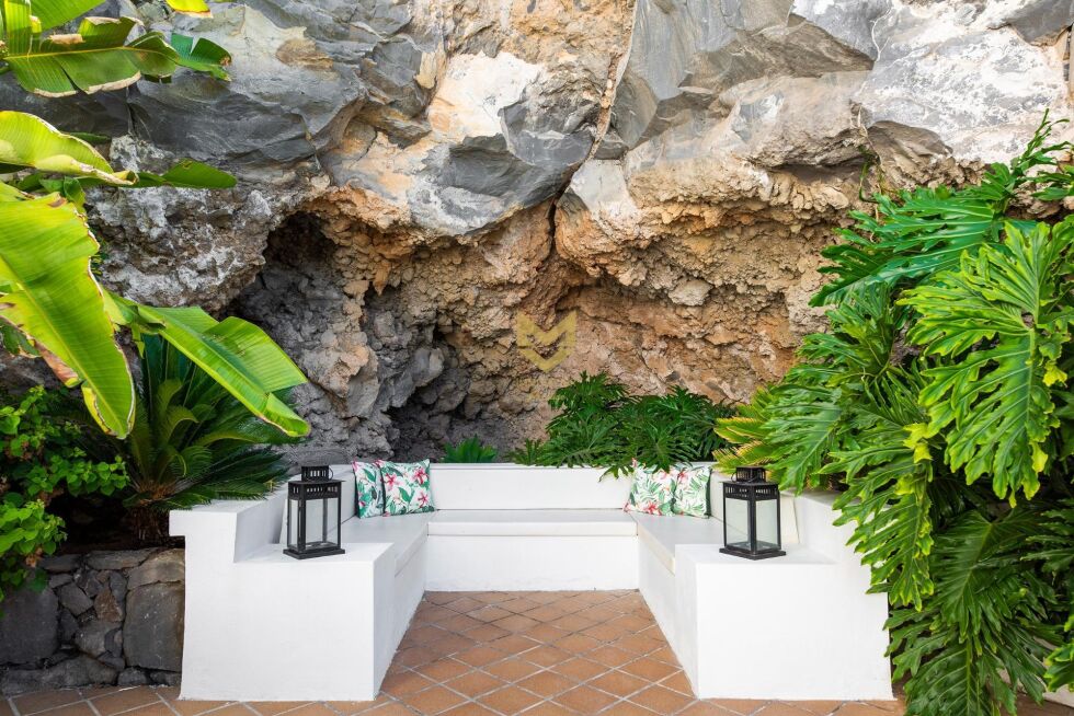 Villa for sale in  Tejina de Isora, Spain - P00073