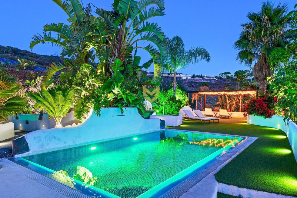Villa for sale in  Tejina de Isora, Spain - P00073