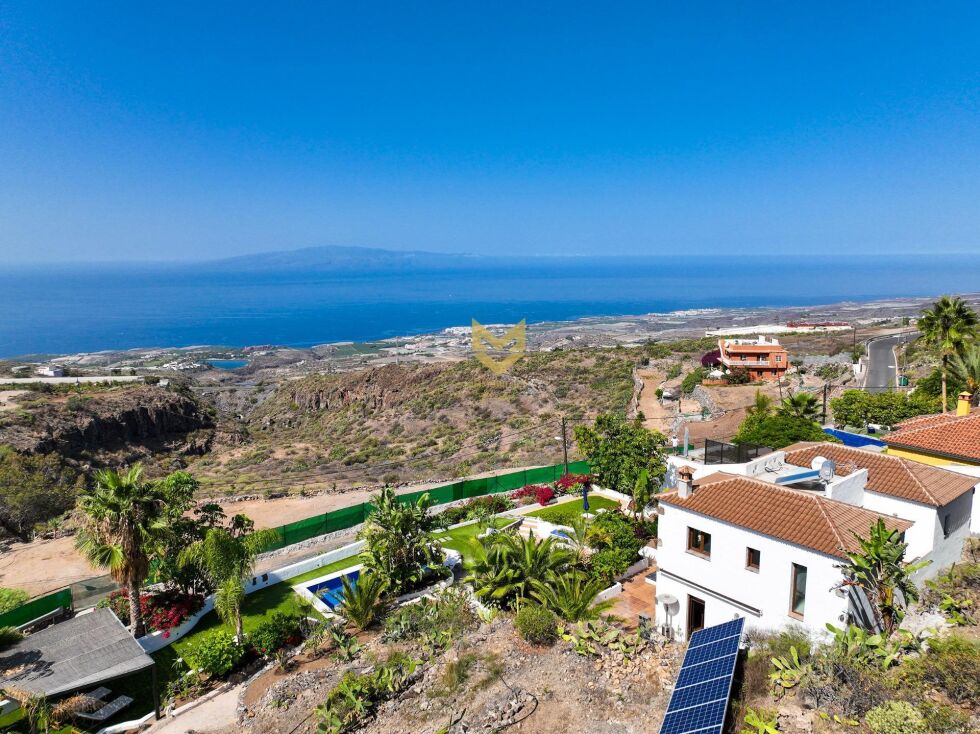 Villa for sale in  Tejina de Isora, Spain - P00073