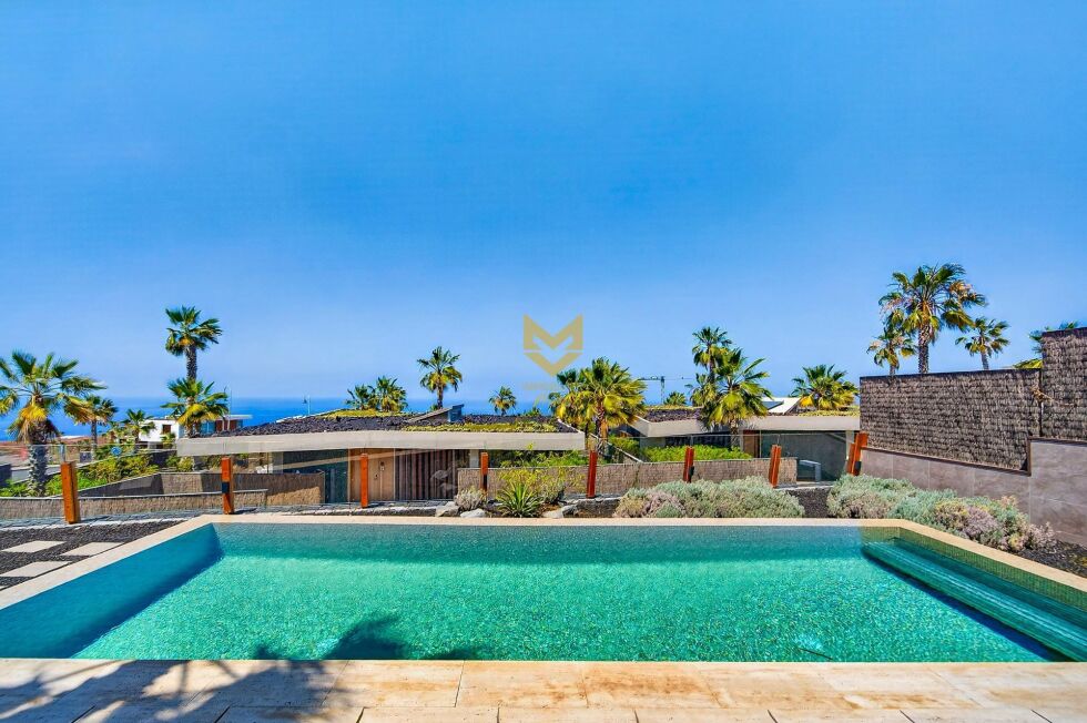 Villa for sale in  Piedra Hincada, Spain - P00106