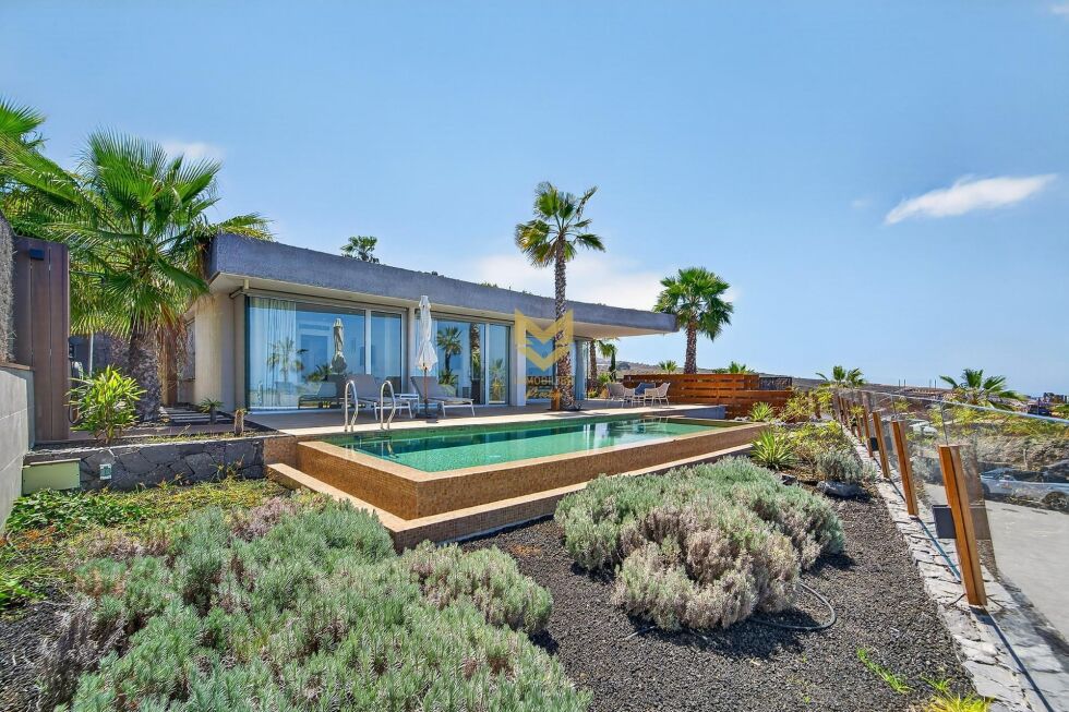 Villa for sale in  Piedra Hincada, Spain - P00106