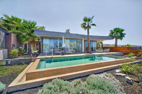 Villa for sale in  Piedra Hincada, Spain - P00106