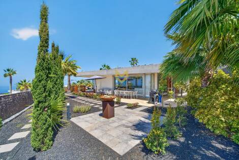 Villa for sale in  Piedra Hincada, Spain - P00106