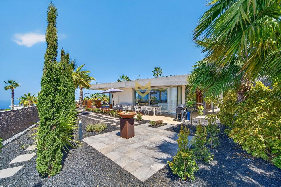 Villa for sale in  Piedra Hincada, Spain - P00106