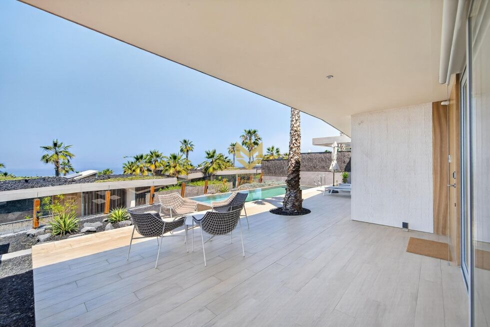 Villa for sale in  Piedra Hincada, Spain - P00106