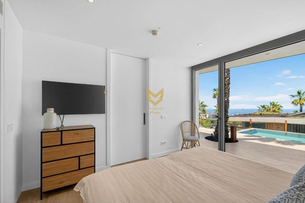 Villa for sale in  Piedra Hincada, Spain - P00106