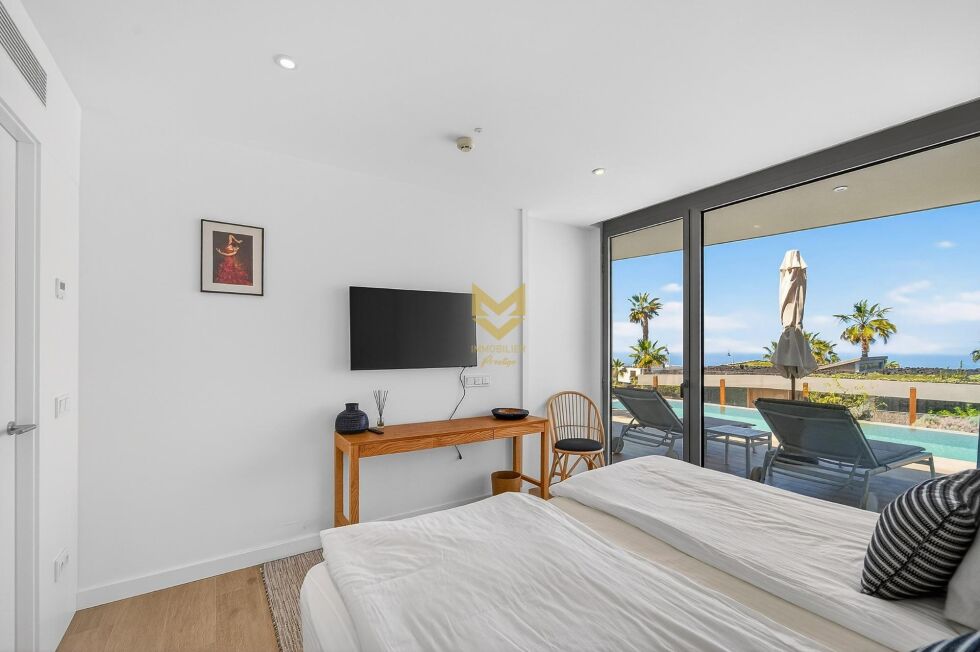 Villa for sale in  Piedra Hincada, Spain - P00106