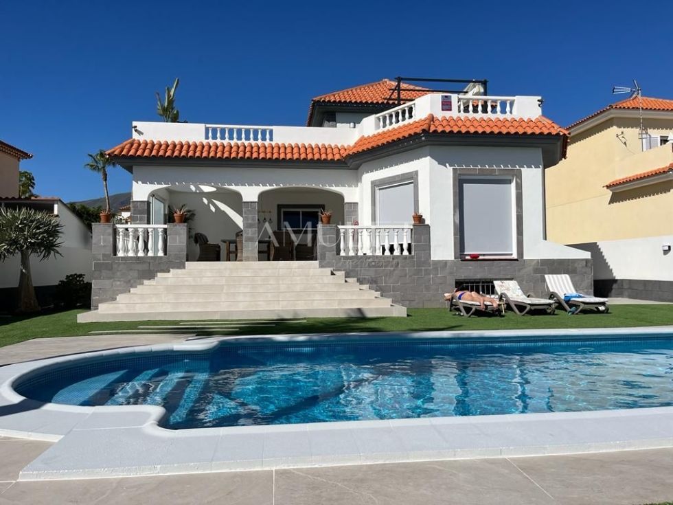 Villa for sale in  Fañabé, Spain - P2038
