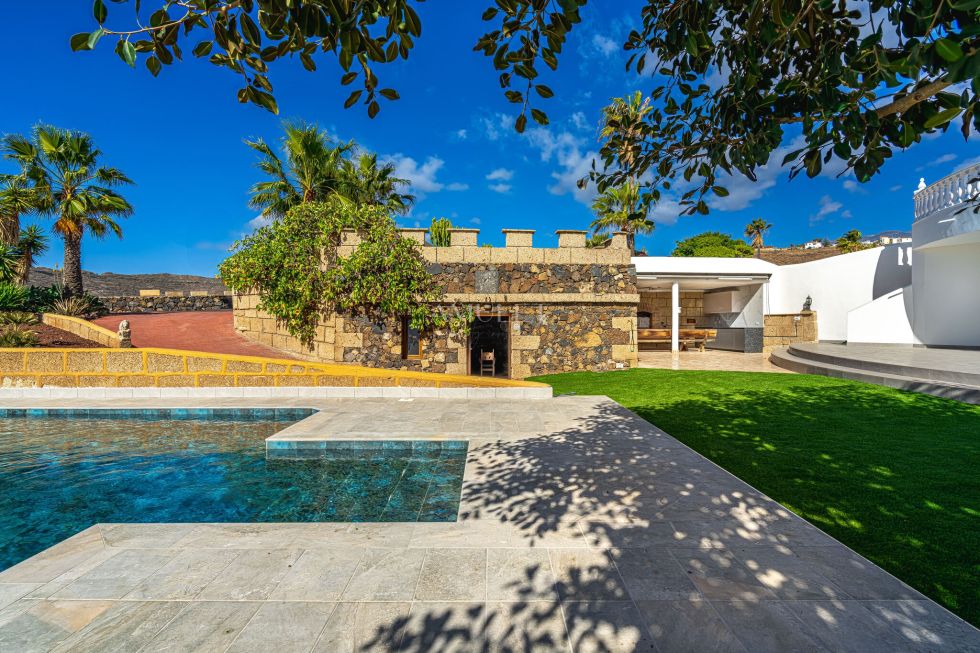Villa for sale in  El Rincón, Spain - P2258