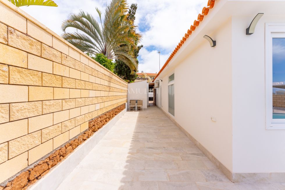 Villa for sale in  Costa Adeje-Playas del Duque, Spain - P2275