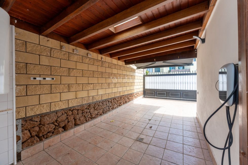 Villa for sale in  Costa Adeje-Playas del Duque, Spain - P2275