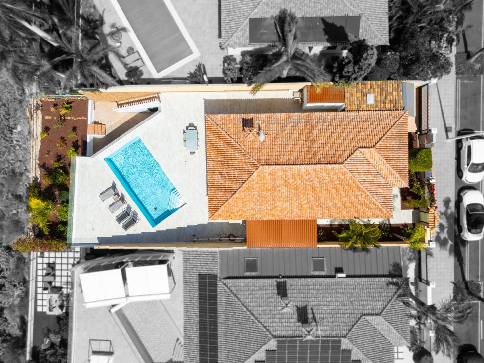 Villa for sale in  Costa Adeje-Playas del Duque, Spain - P2275