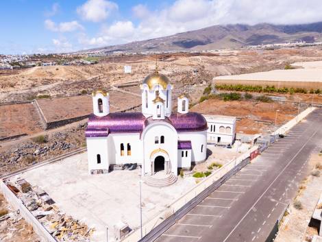 Villa for sale in  Costa Adeje-Playas del Duque, Spain - P2275