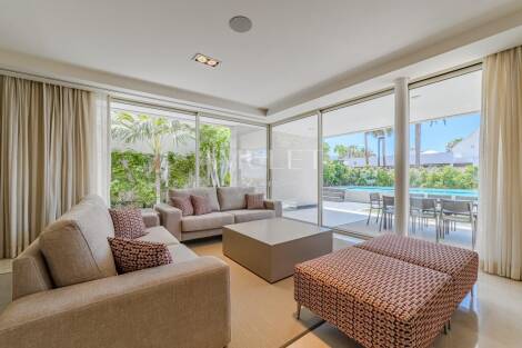 Villa for sale in  Playa de las Américas, Spain - P2513