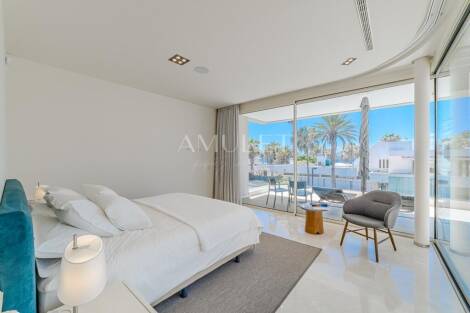 Villa for sale in  Playa de las Américas, Spain - P2513