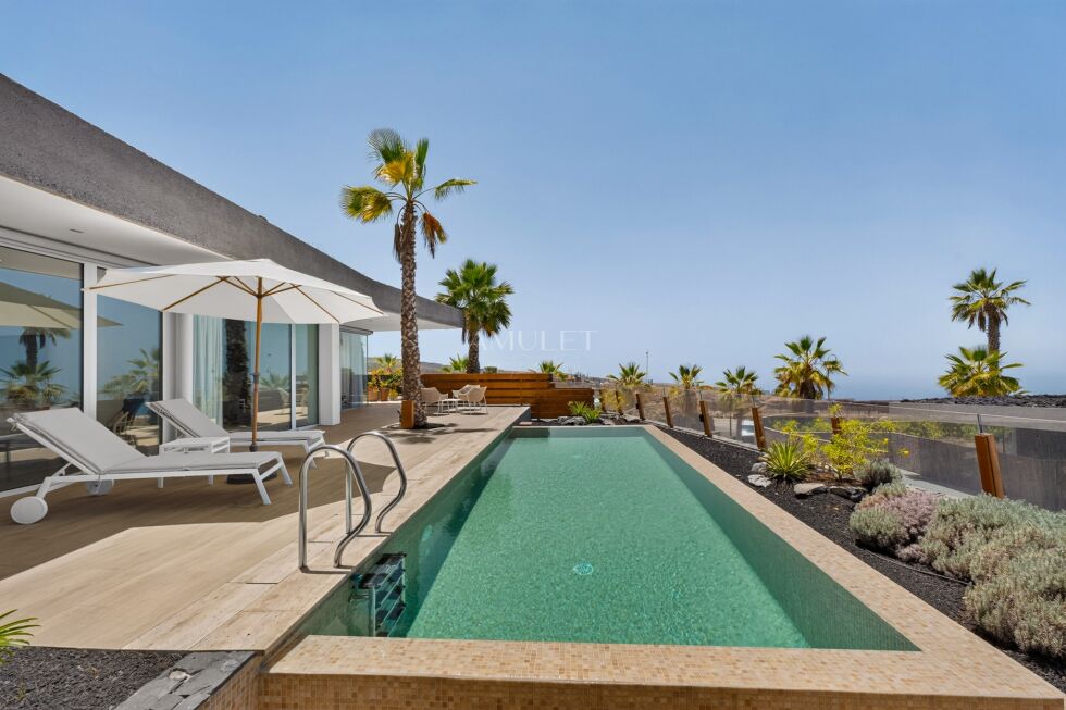 Villa for sale in  Piedra Hincada, Spain - P2528