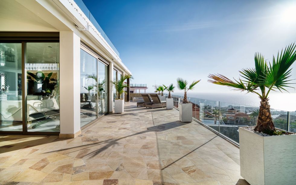 Villa for sale in  Costa Adeje, Spain - TR-2684