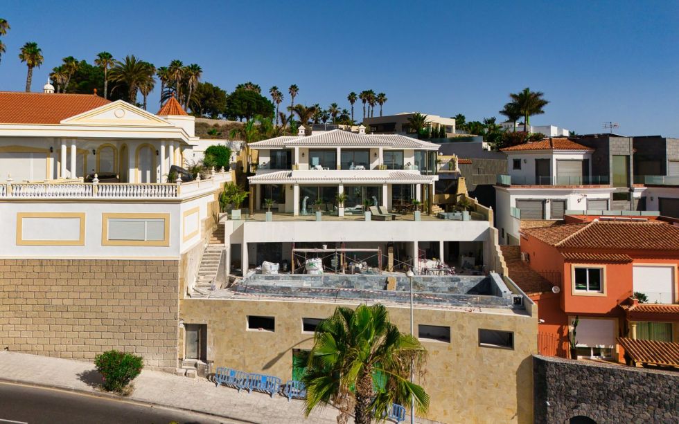 Villa for sale in  Costa Adeje, Spain - TR-2684