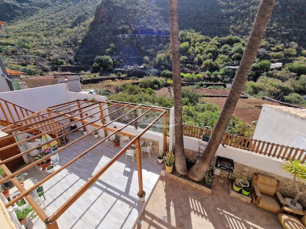 Villa for sale in  Tamaimo, Spain - 5081