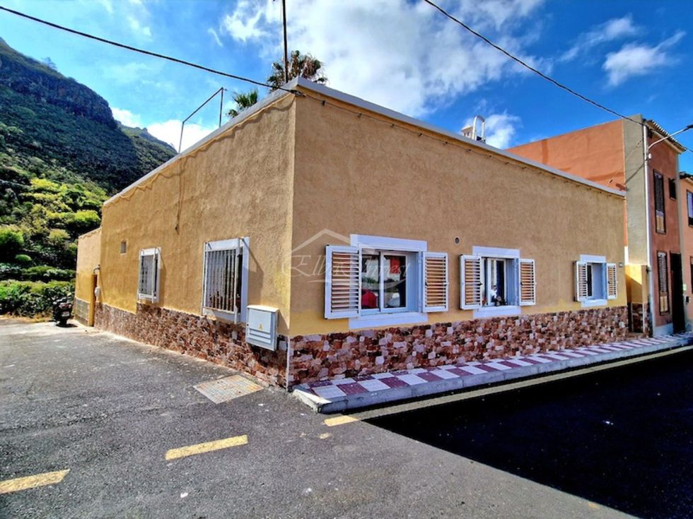 Villa for sale in  Tamaimo, Spain - 5081