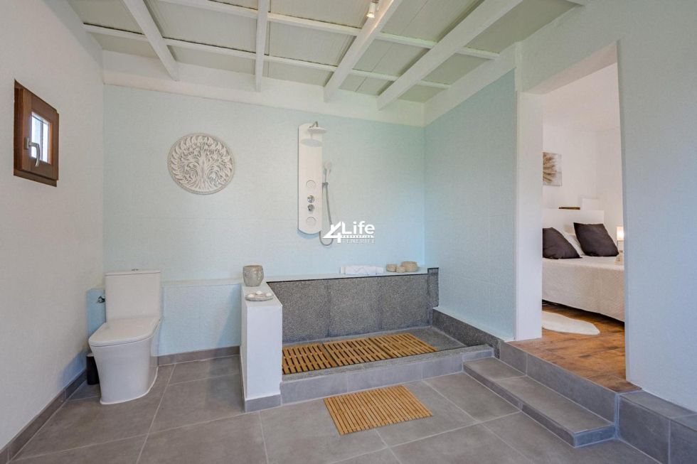 Villa for sale in  Tijoco Bajo, Spain - GA - 3107241