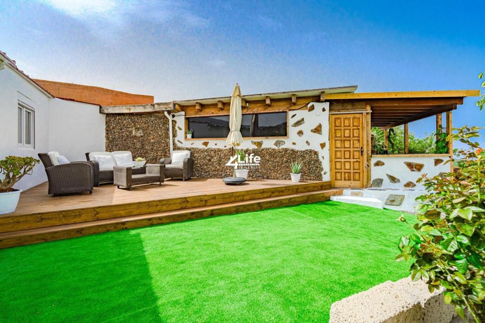 Villa for sale in  Tijoco Bajo, Spain - GA - 3107241