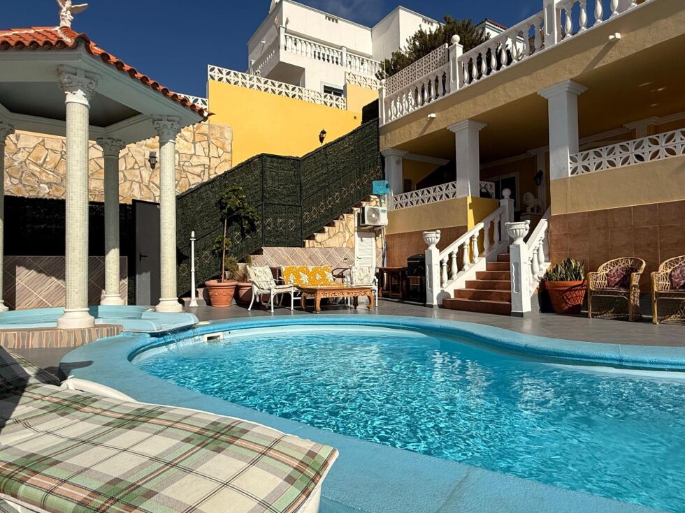 Villa for sale in  Torviscas Bajo, Spain - P00072