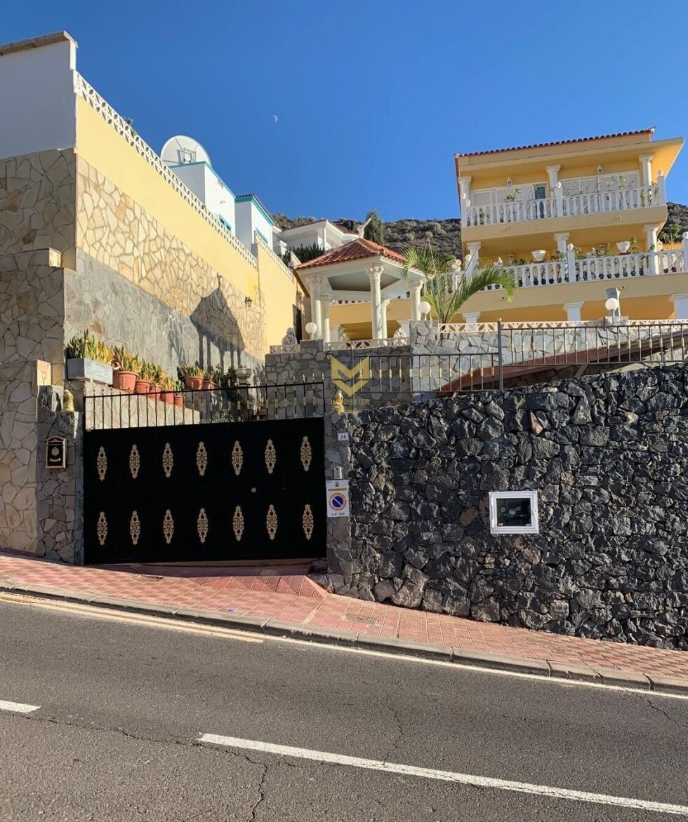 Villa for sale in  Torviscas Bajo, Spain - P00072