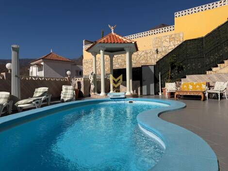 Villa for sale in  Torviscas Bajo, Spain - P00072