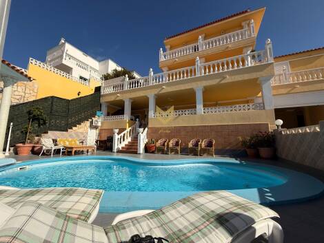 Villa for sale in  Torviscas Bajo, Spain - P00072