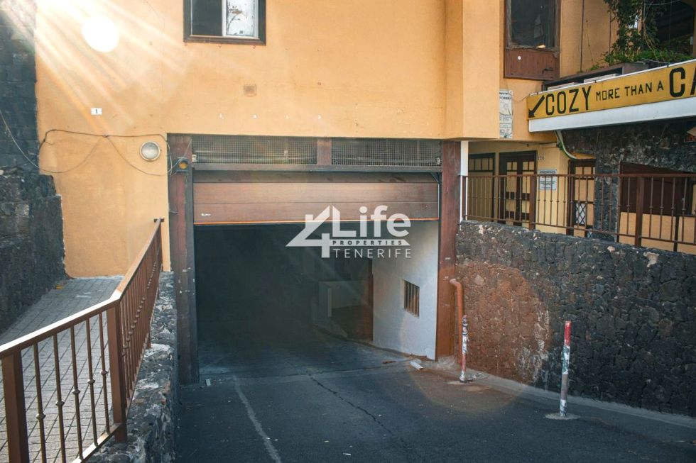 Warehouse for sale in  Costa Adeje, Spain - VS-021224