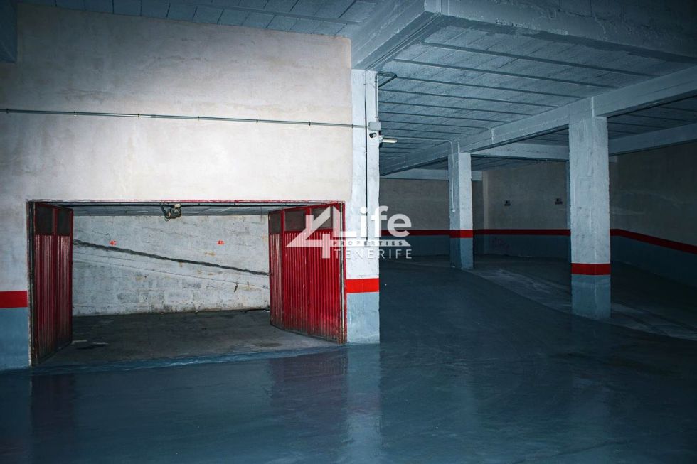 Warehouse for sale in  Costa Adeje, Spain - VS-021224