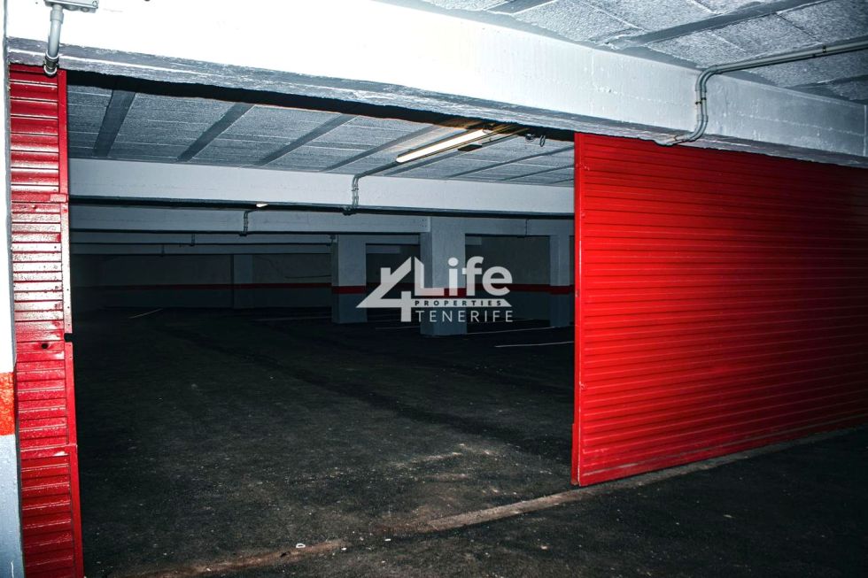 Warehouse for sale in  Costa Adeje, Spain - VS-021224